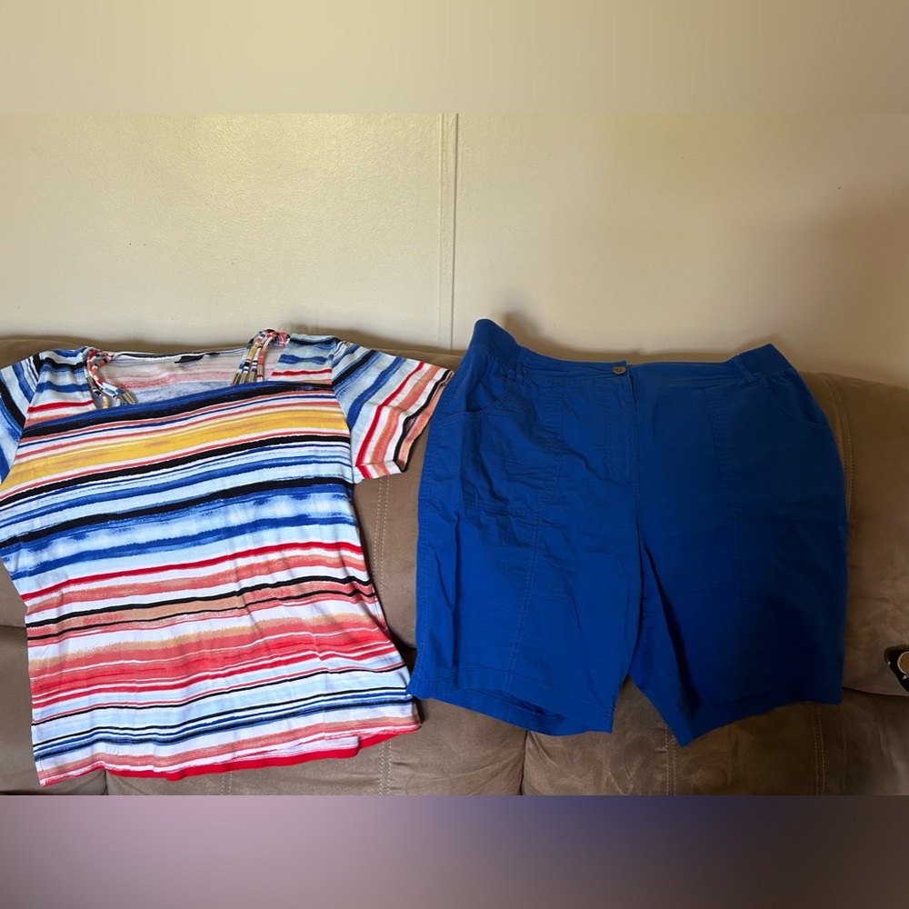 2pc Bermuda shorts and blouse‎ top